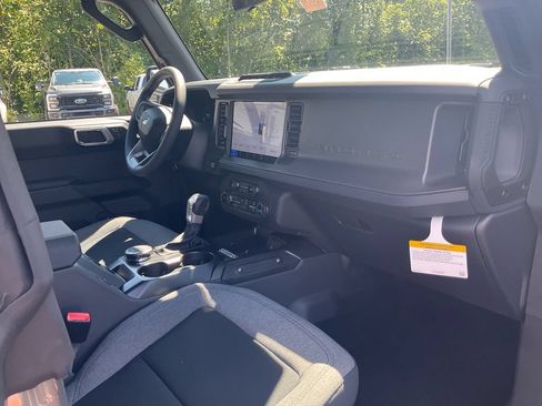 New 2026 Ford Bronco 4-Door w/ Sasquatch Package AWD/4WD image 11