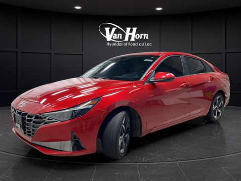 Used 2023 Hyundai Elantra Limited w/ Cargo Package FWD image 3