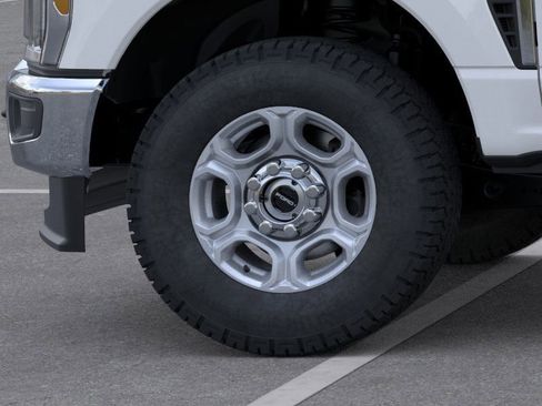 New 2026 Ford F350 XLT w/ FX4 Off-Road Package image 19