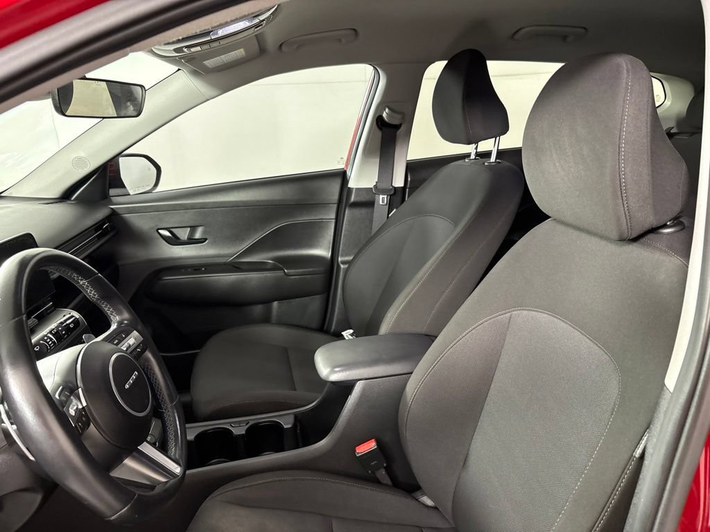 Used 2025 Hyundai Kona SEL FWD image 26