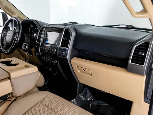 Used 2017 Ford F150 XLT w/ Equipment Group 302A Luxury image 11