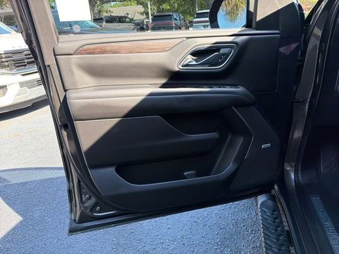 Used 2021 Chevrolet Tahoe Z71 AWD/4WD image 12