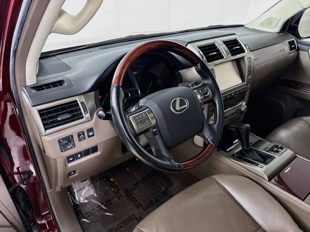 Used 2017 Lexus GX 460 Premium w/ Premium Package AWD/4WD image 10