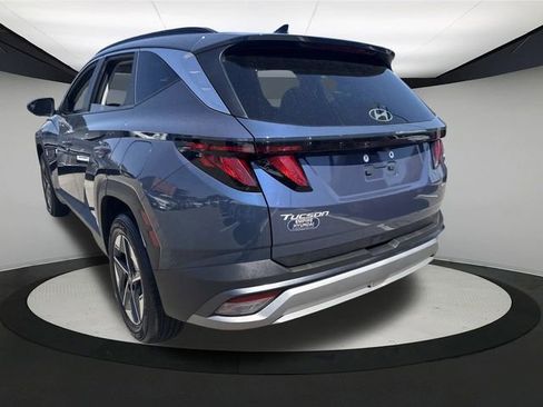 Certified 2025 Hyundai Tucson SEL AWD/4WD image 10