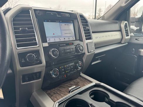 Used 2017 Ford F250 Lariat w/ FX4 Off-Road Package image 22