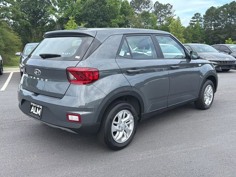 New 2026 Hyundai Venue SE FWD image 6