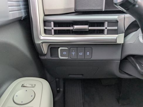 Used 2025 Hyundai Santa Fe SE AWD/4WD image 24