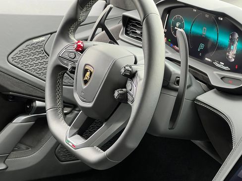 Used 2026 Lamborghini Temerario AWD/4WD image 40