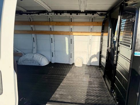 Used 2019 GMC Savana 2500 w/ Driver Convenience Package image 14