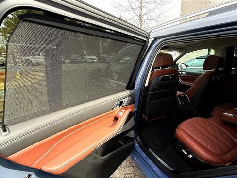 Used 2023 BMW X7 xDrive40i w/ Premium Package image 18