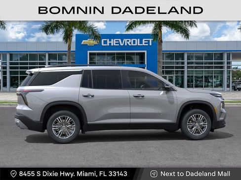 New 2026 Chevrolet Traverse LT FWD image 6
