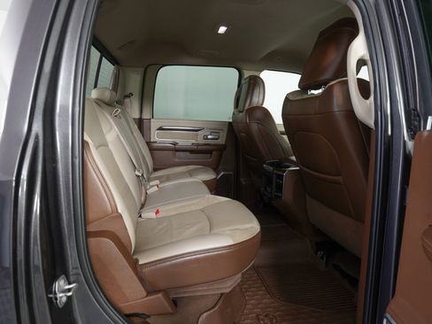 Used 2022 RAM 3500 Laramie image 11