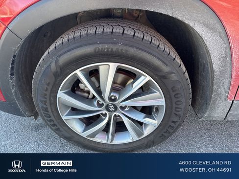 Used 2020 Hyundai Santa Fe SEL w/ Convenience Package image 11