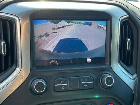 Used 2021 Chevrolet Silverado 1500 LT image 24