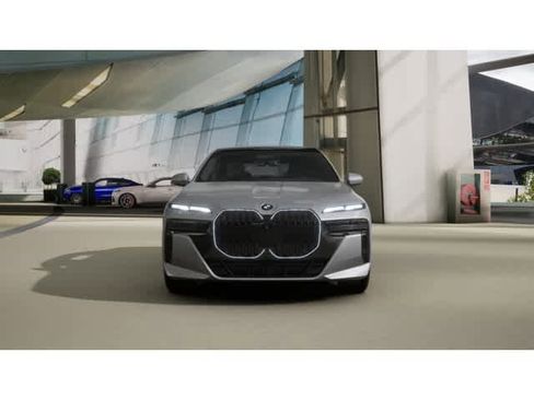 New 2025 BMW 740i w/ Executive Package image 3