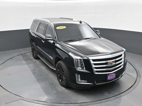 Used 2018 Cadillac Escalade 4WD image 21