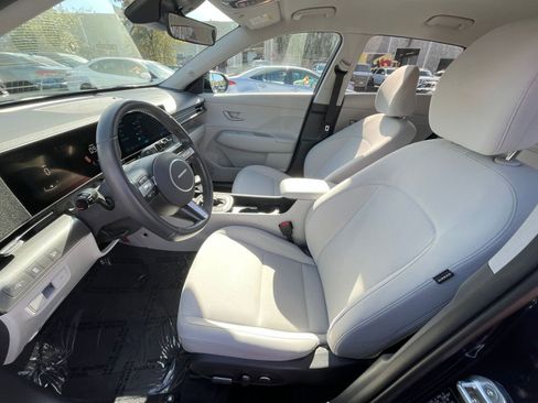 Used 2025 Hyundai Kona SEL image 27