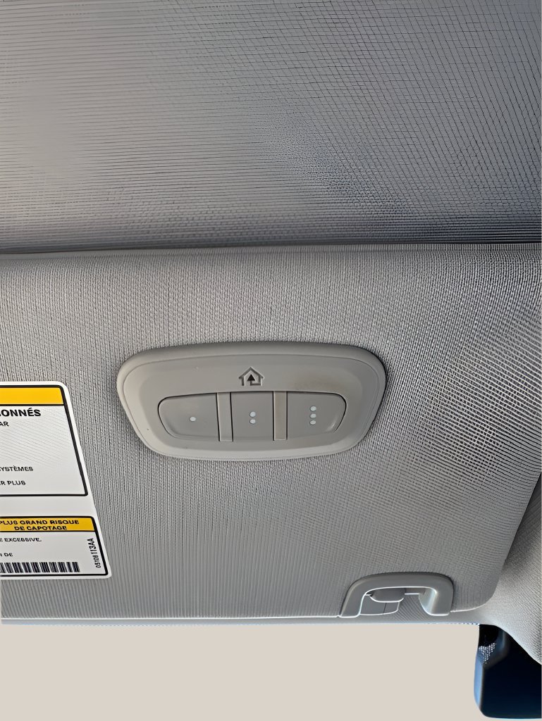 Used 2019 Jeep Cherokee Limited w/ Technology Group FWD image 32