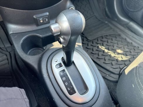 Used 2018 Nissan Versa SV w/ SV Special Edition Package FWD image 16