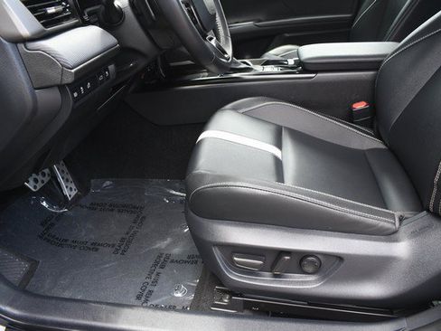 Certified 2025 Toyota Camry SE FWD image 15
