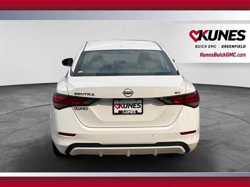 Used 2024 Nissan Sentra SV FWD image 9