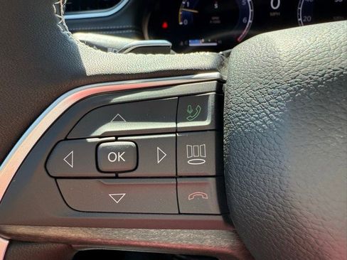 New 2025 Jeep Grand Cherokee L Limited w/ Luxury Tech Group II image 14