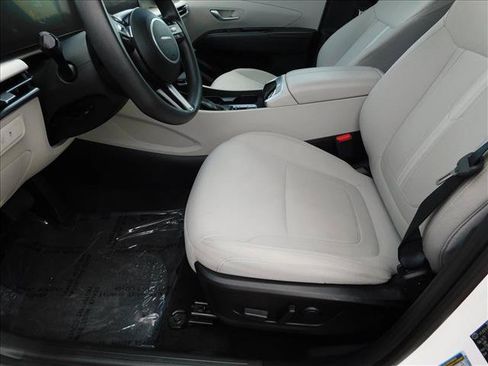 Used 2025 Hyundai Tucson SEL FWD image 22