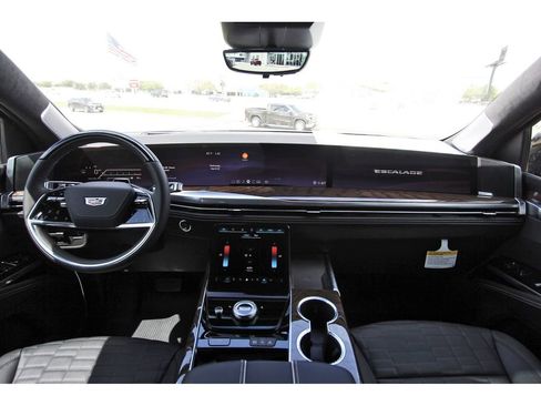 New 2026 Cadillac Escalade Platinum Sport w/ LPO, ONYX Package image 9