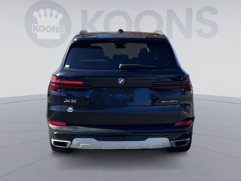 Used 2024 BMW X5 xDrive50e image 5