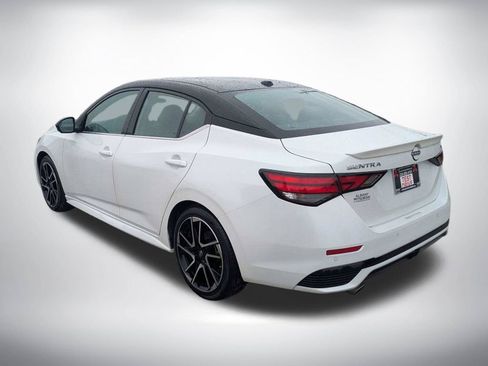 Used 2025 Nissan Sentra SR w/ SR Premium Package FWD image 5