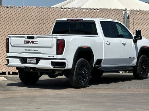 Used 2024 GMC Sierra 2500 AT4 w/ AT4 Preferred Package AWD/4WD image 4