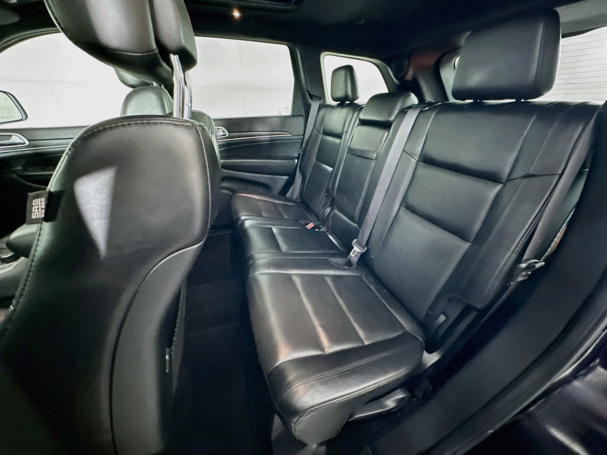 Used 2020 Jeep Grand Cherokee Limited w/ Luxury Group II AWD/4WD image 28