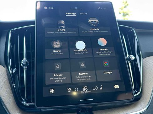 New 2026 Volvo XC60 B5 Plus w/ Protection Package Premier image 30