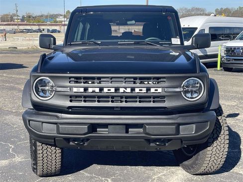 New 2025 Ford Bronco Base w/ Sasquatch Package image 8