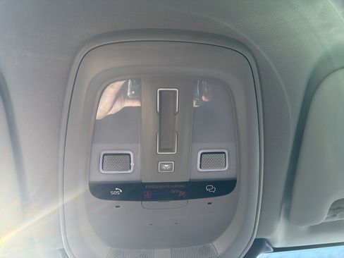 Certified 2025 Volvo XC60 B5 Plus image 29