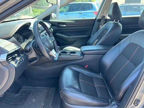 Used 2019 Nissan Altima 2.5 SR FWD image 25
