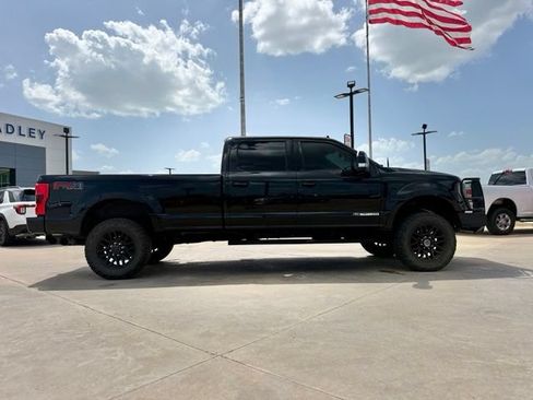 Used 2019 Ford F350 Lariat AWD/4WD image 8
