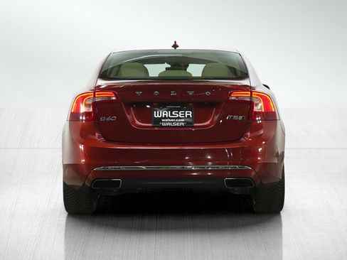 Used 2016 Volvo S60 T5 Premier w/ Climate Package image 4