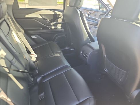 New 2026 Lincoln Corsair Premiere image 21