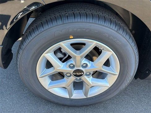 New 2025 Kia Soul LX w/ LX Technology Package image 13