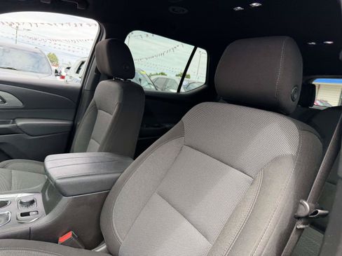 Used 2023 Chevrolet Traverse LT FWD image 10