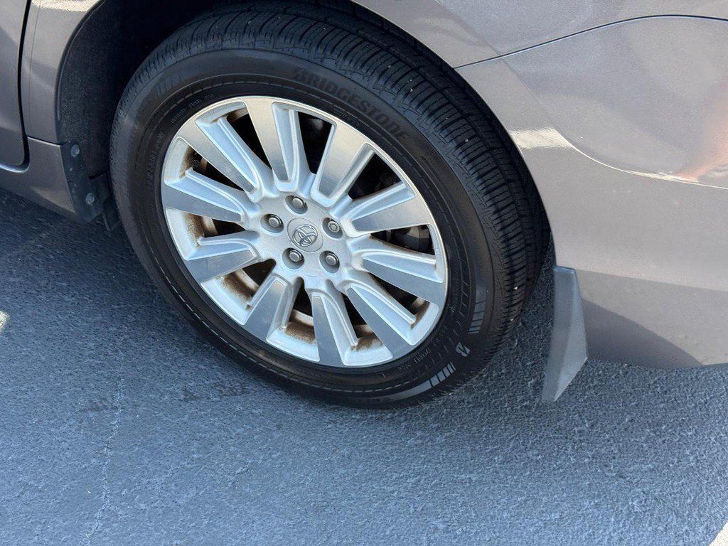 Used 2017 Toyota Sienna Limited Premium AWD/4WD image 7