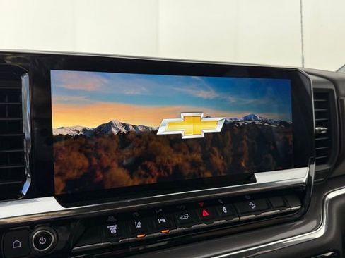 Used 2025 Chevrolet Silverado 3500 High Country w/ Technology Package image 18