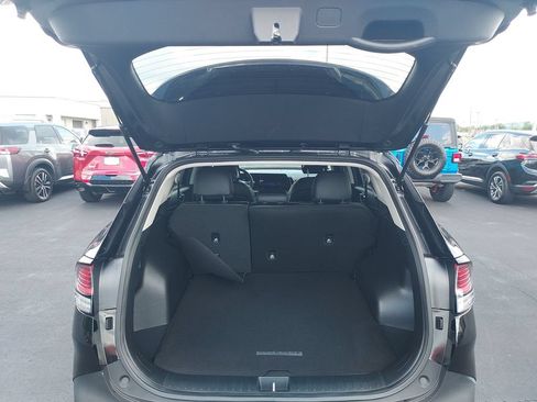 Used 2025 Kia Sportage EX FWD image 9