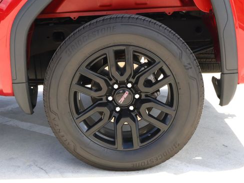 Used 2023 GMC Sierra 1500 Elevation image 10