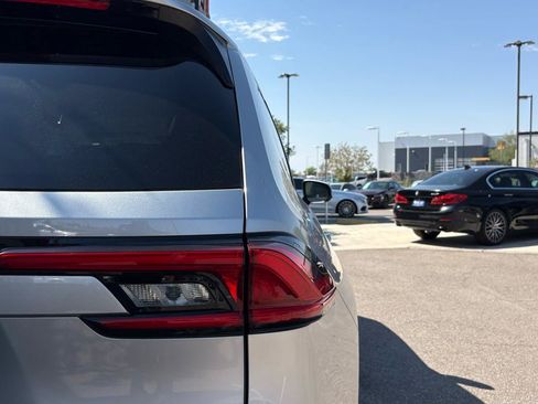 Used 2024 Toyota Grand Highlander FWD image 6