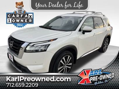 Used 2024 Nissan Pathfinder Platinum