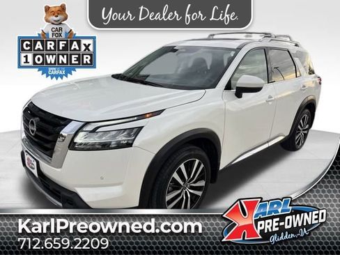 Used 2024 Nissan Pathfinder Platinum image 1