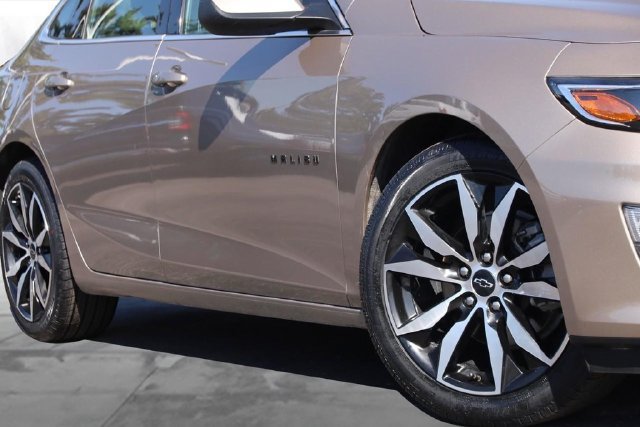 Used 2022 Chevrolet Malibu RS FWD image 3