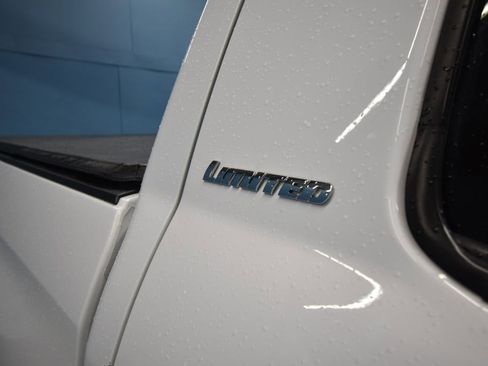 Used 2019 Toyota Tundra Limited w/ Limited Premium Package image 40